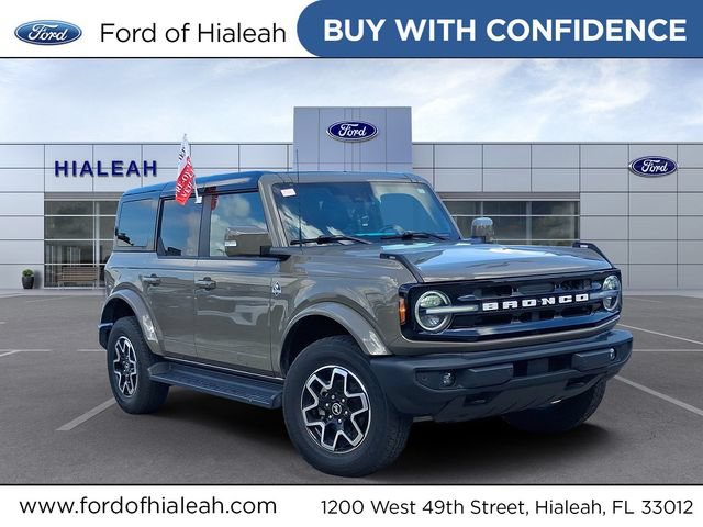 Certified 2025 Ford Bronco Outer Banks AWD/4WD image 1