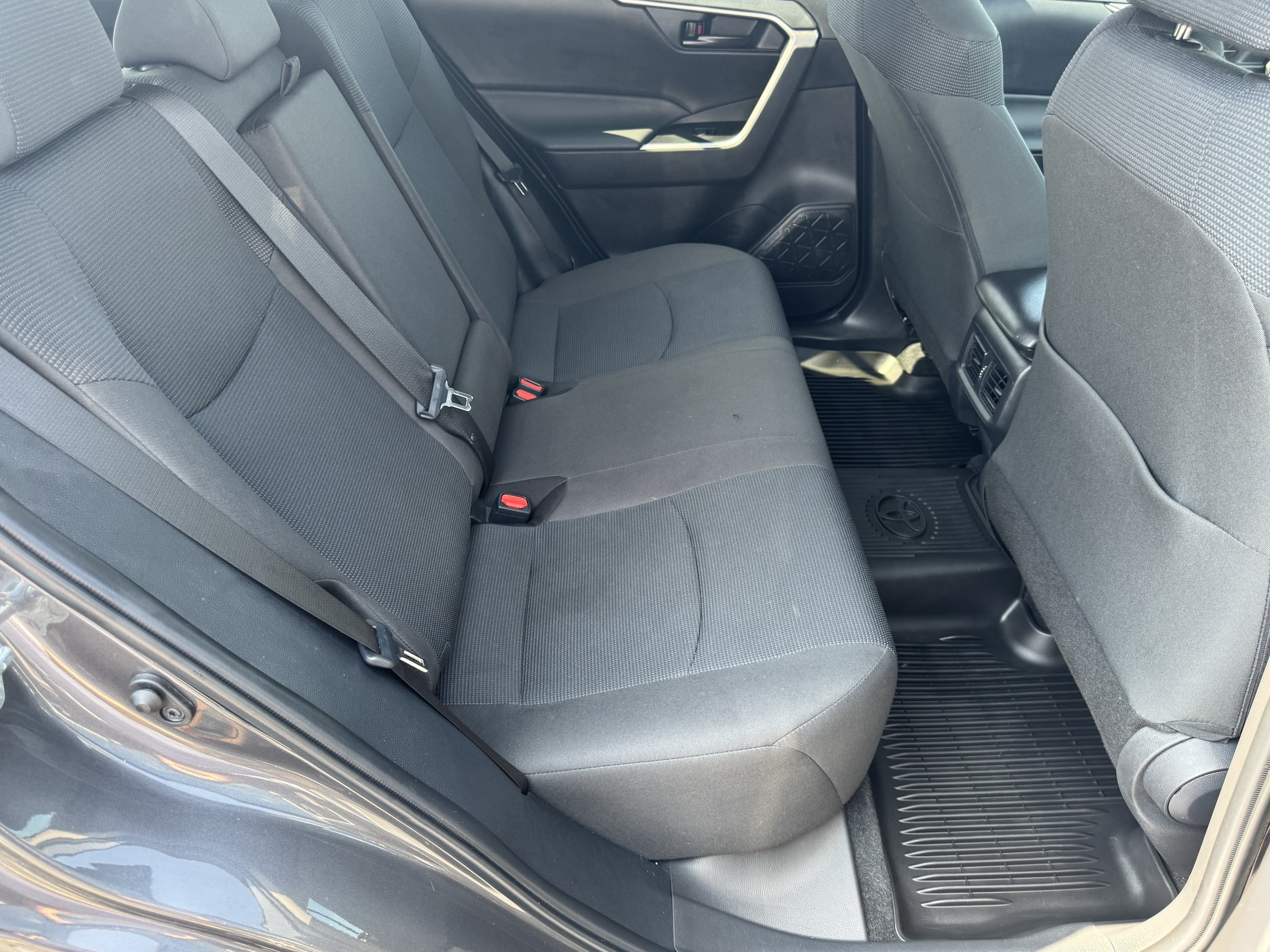 Used 2024 Toyota RAV4 LE FWD image 16