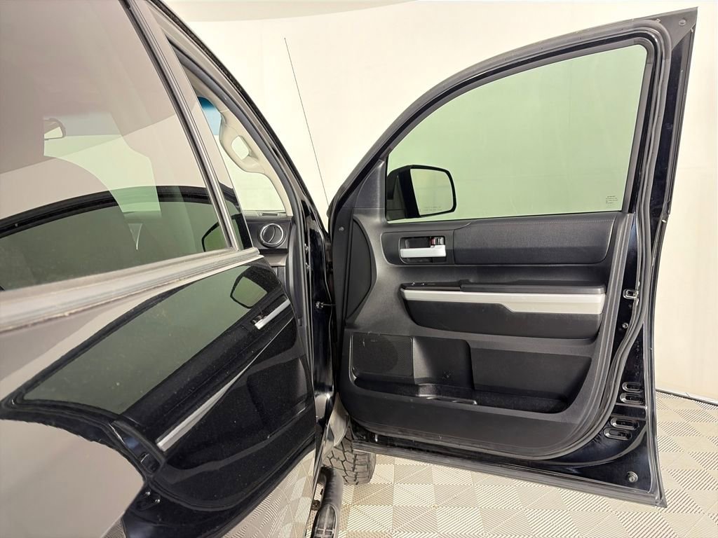 Used 2017 Toyota Tundra SR5 w/ TRD Off Road Package image 28