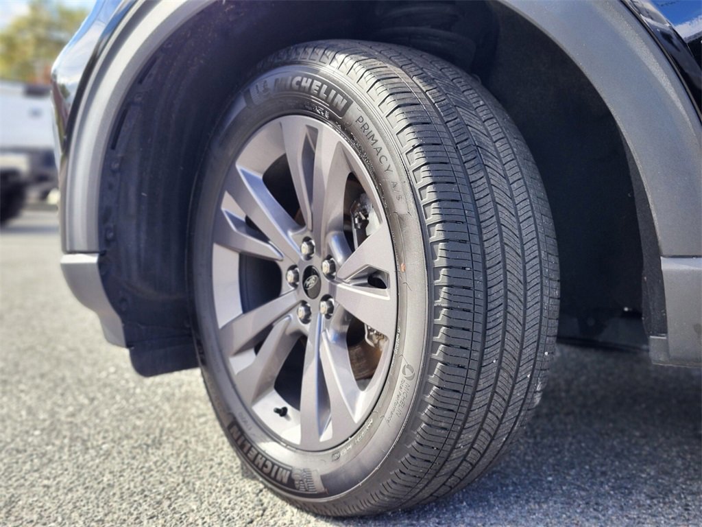 Certified 2022 Ford Explorer XLT w/ Equipment Group 202A image 35