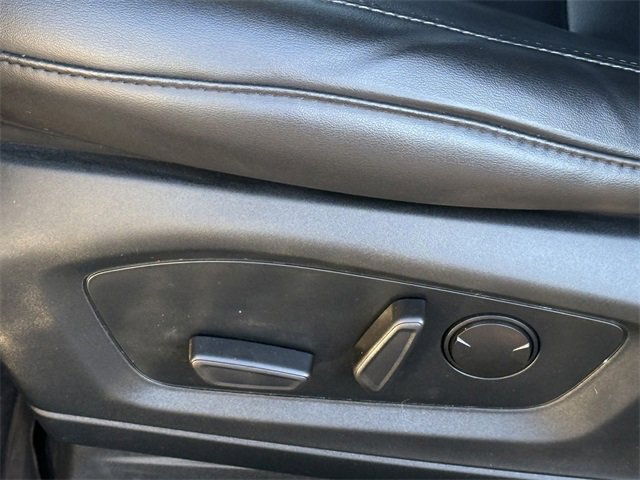 Certified 2022 Ford Explorer XLT w/ Equipment Group 202A image 7