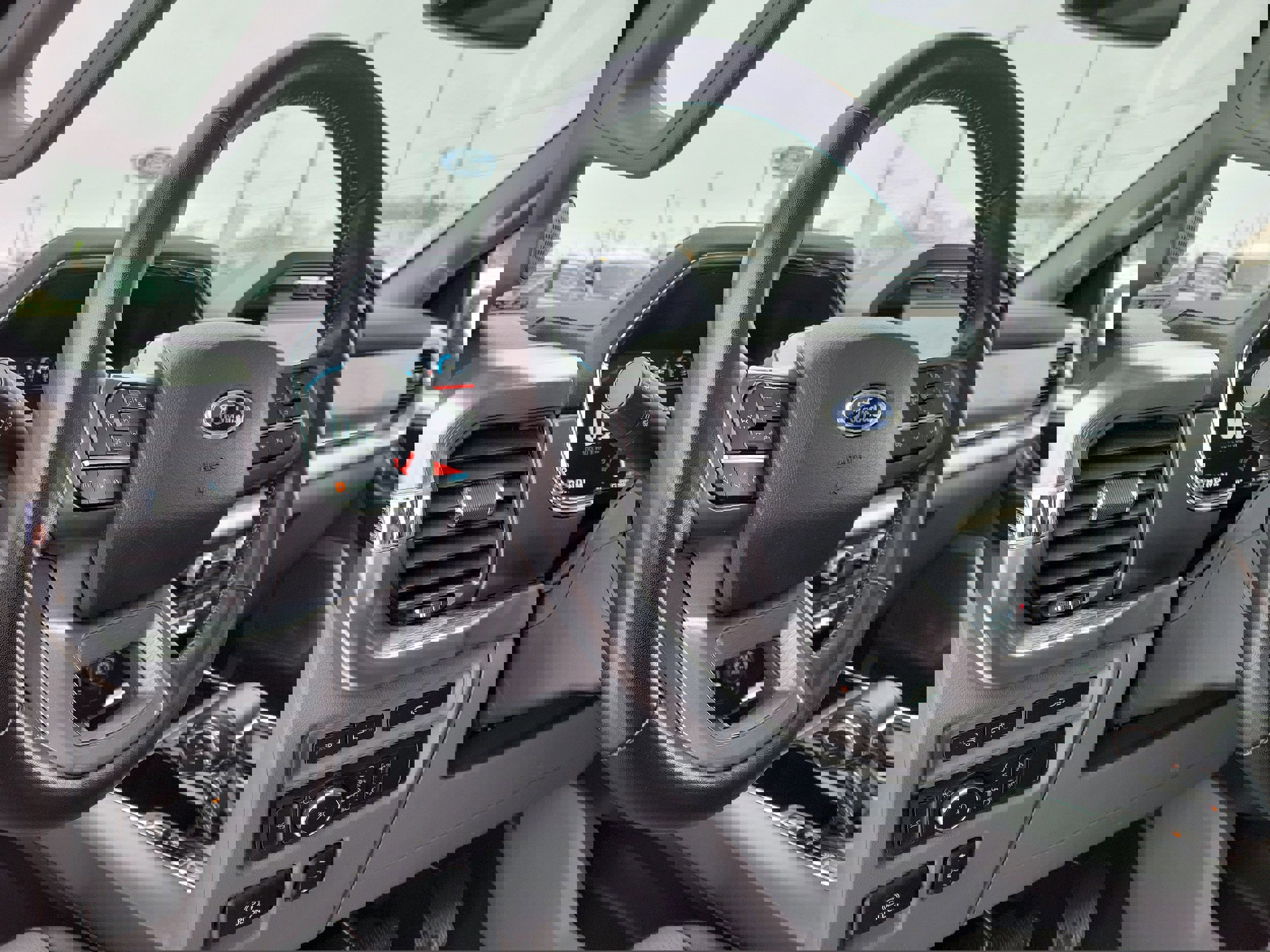 Certified 2021 Ford F150 Lariat w/ Equipment Group 502A High image 23