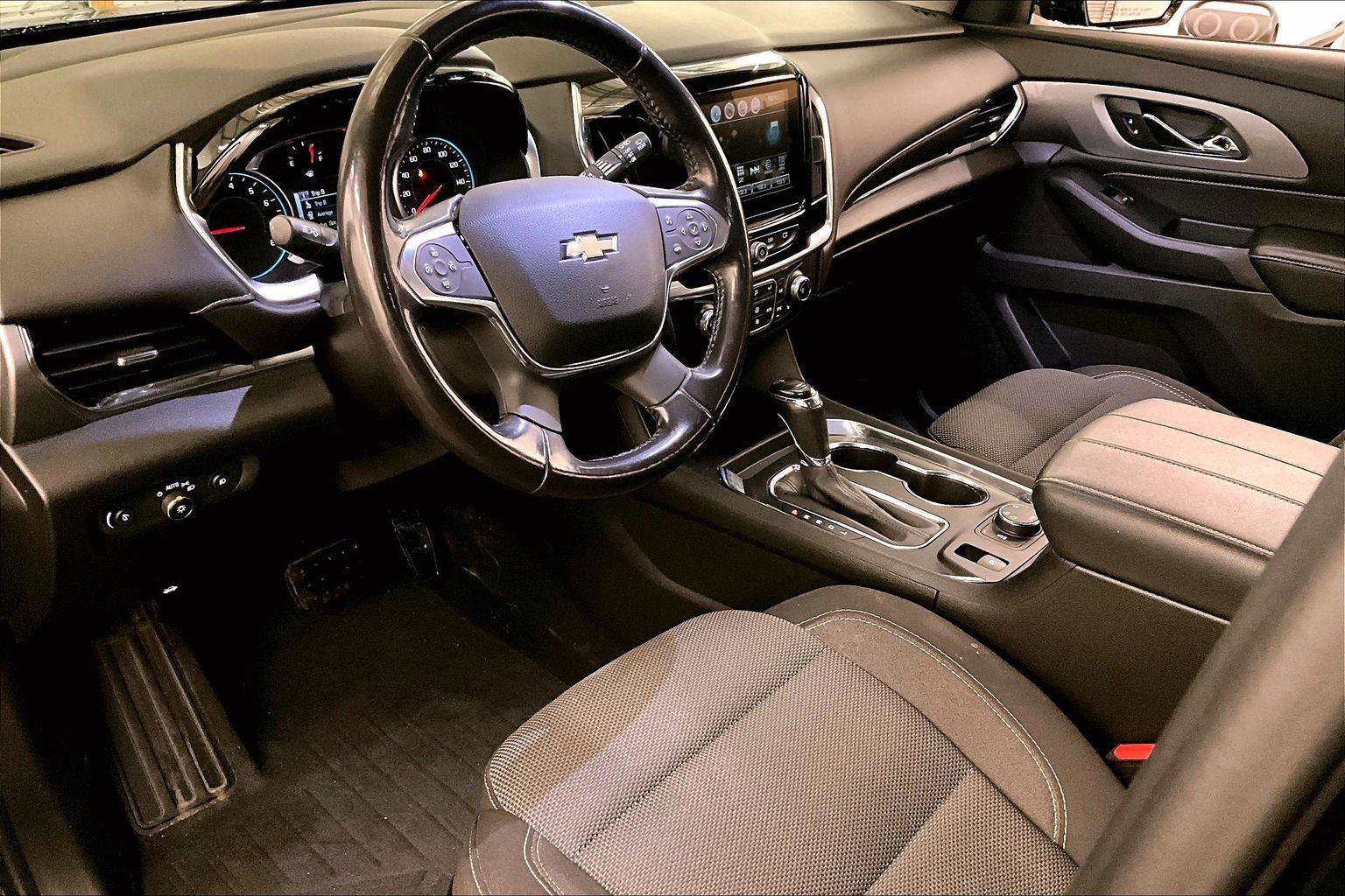 Used 2019 Chevrolet Traverse LT image 12