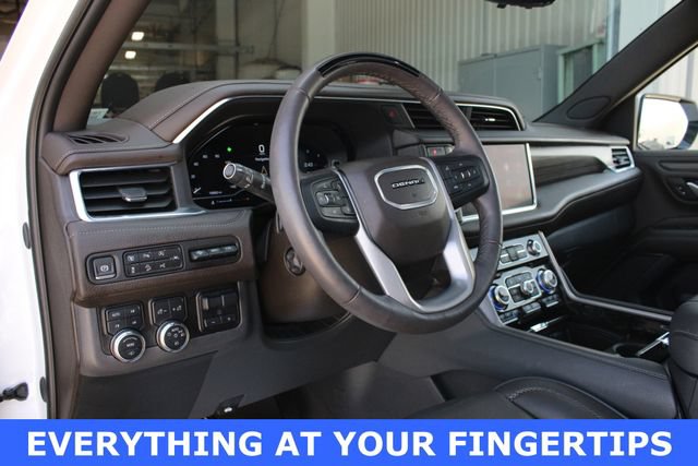 Used 2024 GMC Yukon Denali w/ Advanced Technology Package AWD/4WD image 2