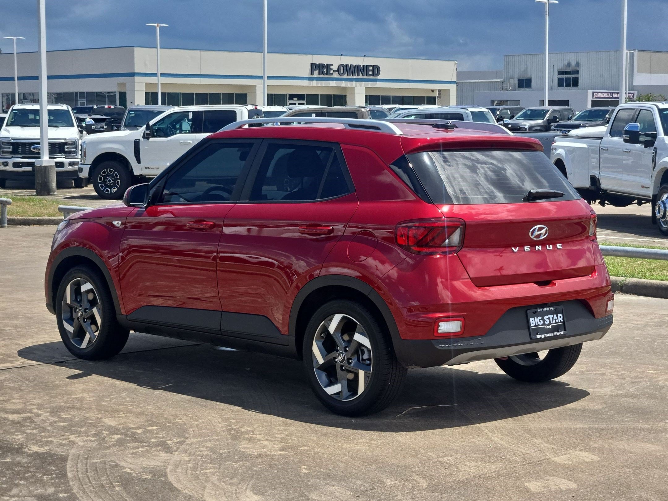 Used 2026 Hyundai Venue SEL FWD image 7