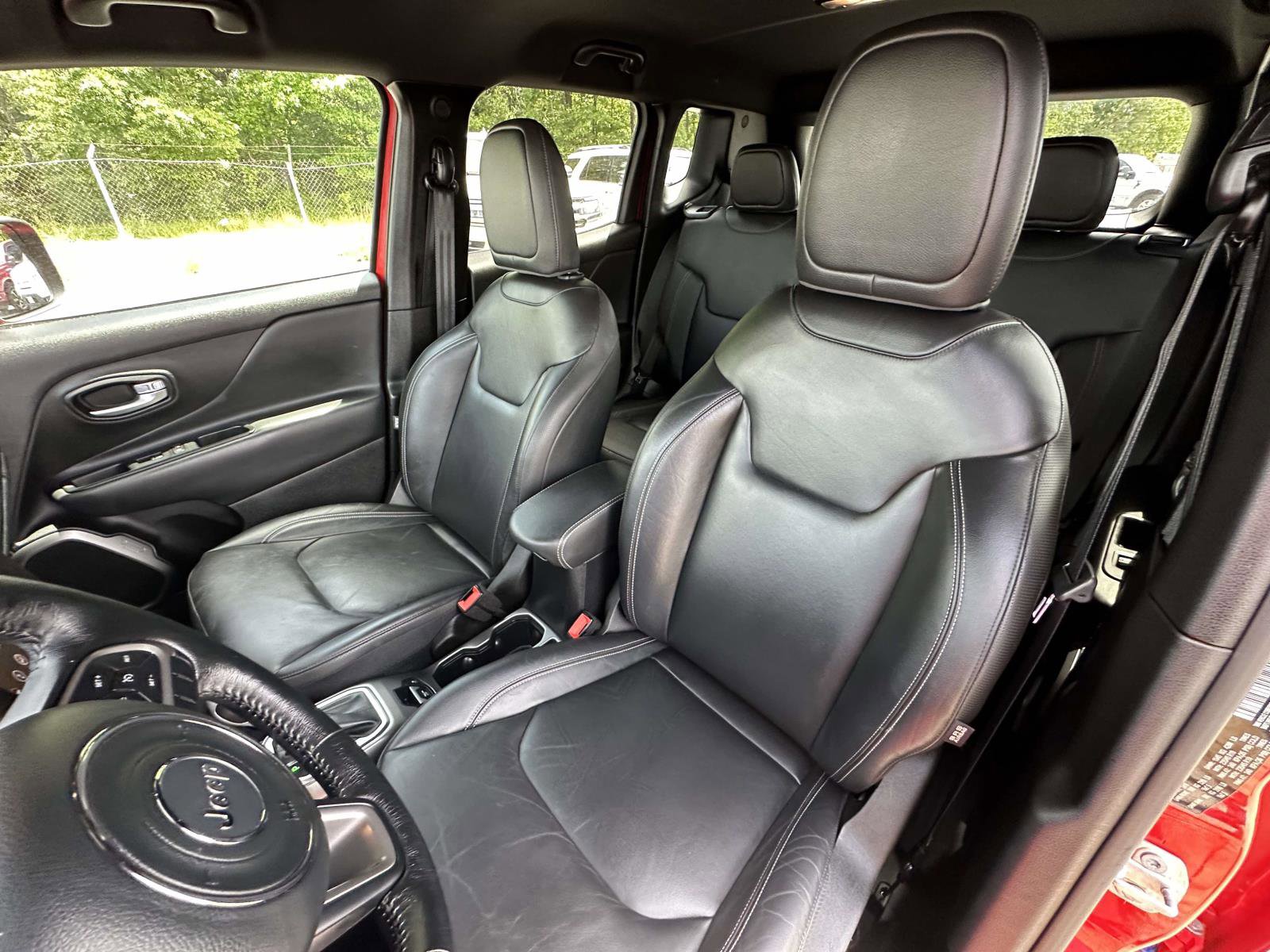 Used 2019 Jeep Renegade Limited w/ Quick Order Package 22P FWD image 19