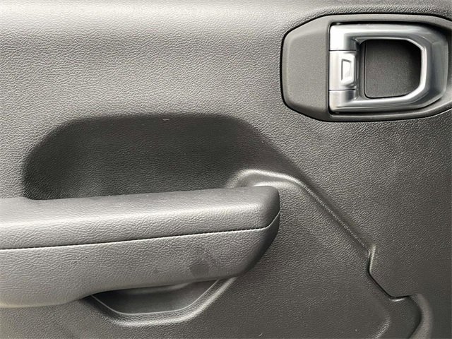 Used 2025 Jeep Gladiator Sport image 9