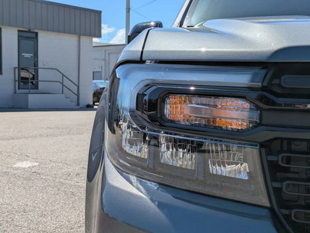 Certified 2024 Ford Maverick Lariat w/ Black Appearance Package image 11