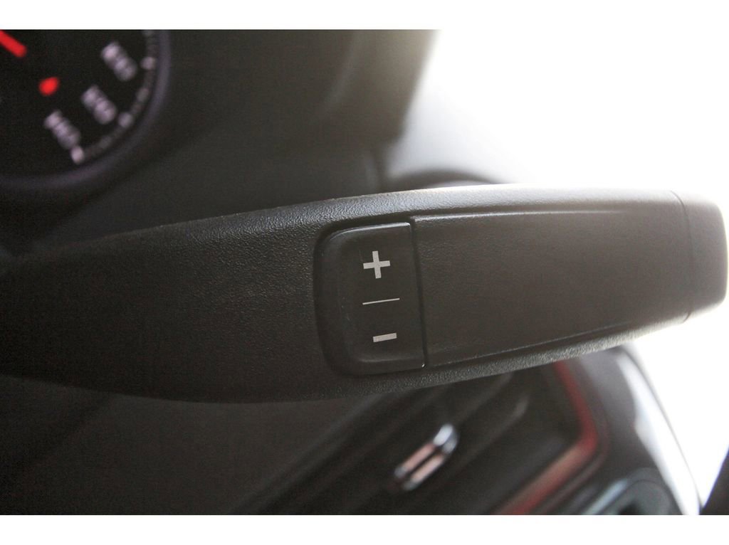 Used 2023 Chevrolet Silverado 1500 Custom image 17