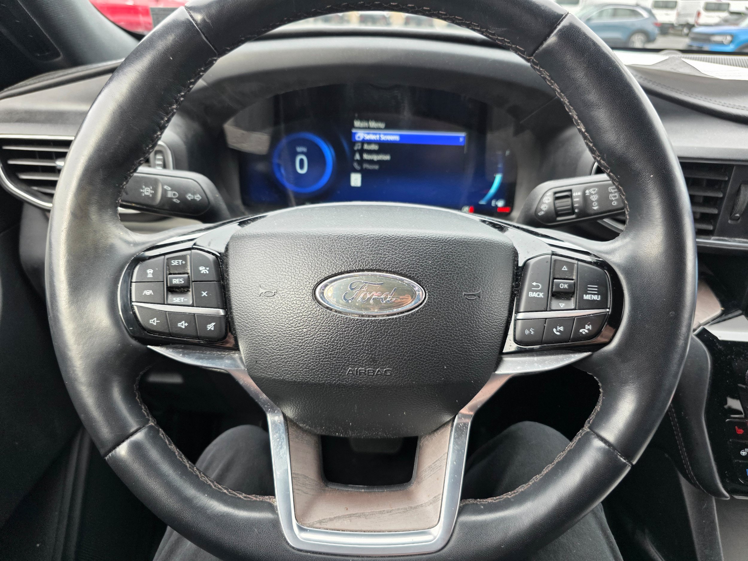 Certified 2023 Ford Explorer Platinum w/ Premium Technology Package AWD/4WD image 15