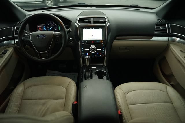 Certified 2018 Ford Explorer Limited AWD/4WD image 22