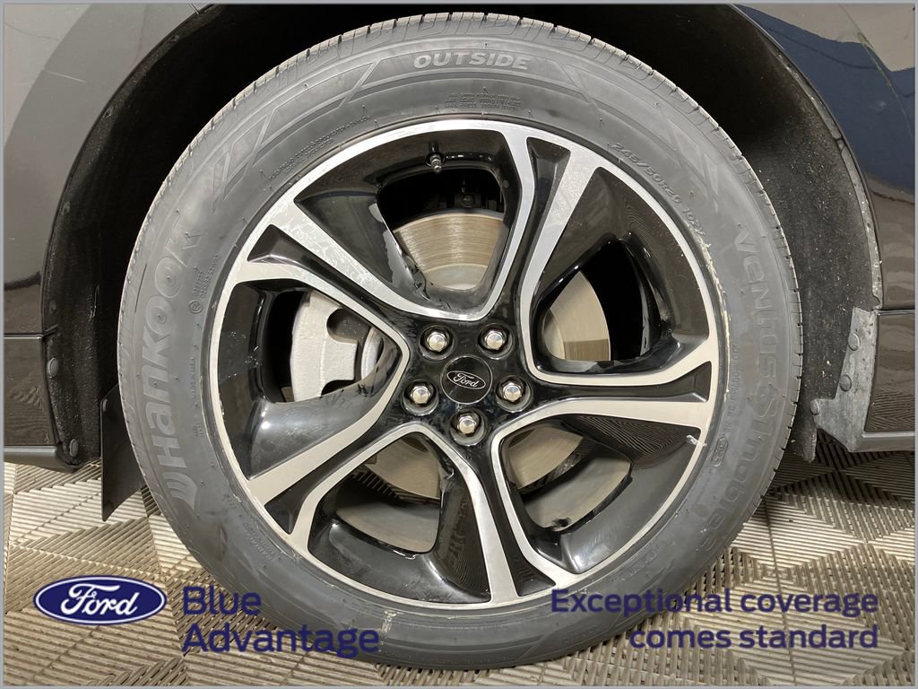 Certified 2023 Ford Edge ST image 13