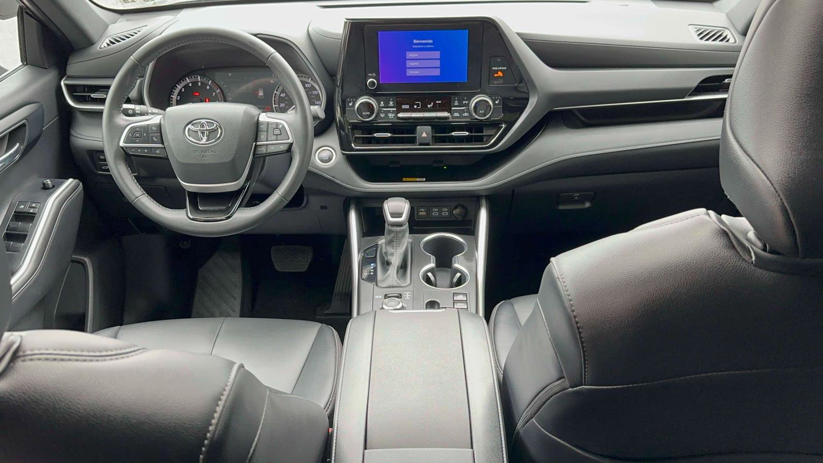 Used 2024 Toyota Highlander XSE image 13