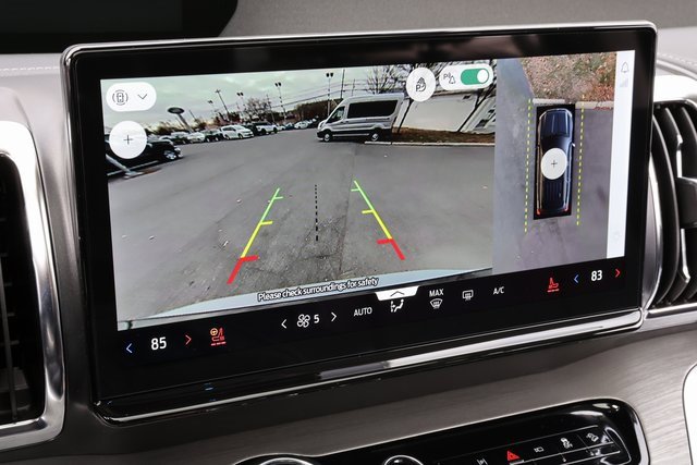 Certified 2025 Ford Expedition Platinum w/ Driver's Package image 39