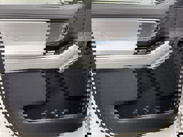 Certified 2025 Ford Expedition Platinum w/ Platinum Ultimate Package image 10