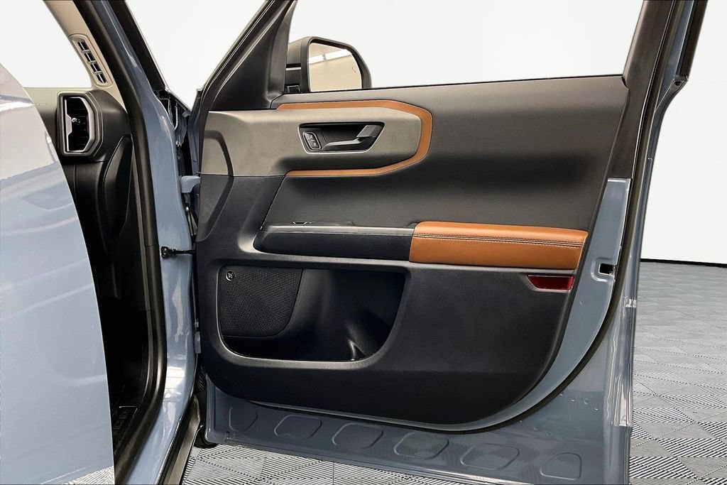 Certified 2025 Ford Bronco Sport Outer Banks w/ Outer Banks Tech Package+ AWD/4WD image 24