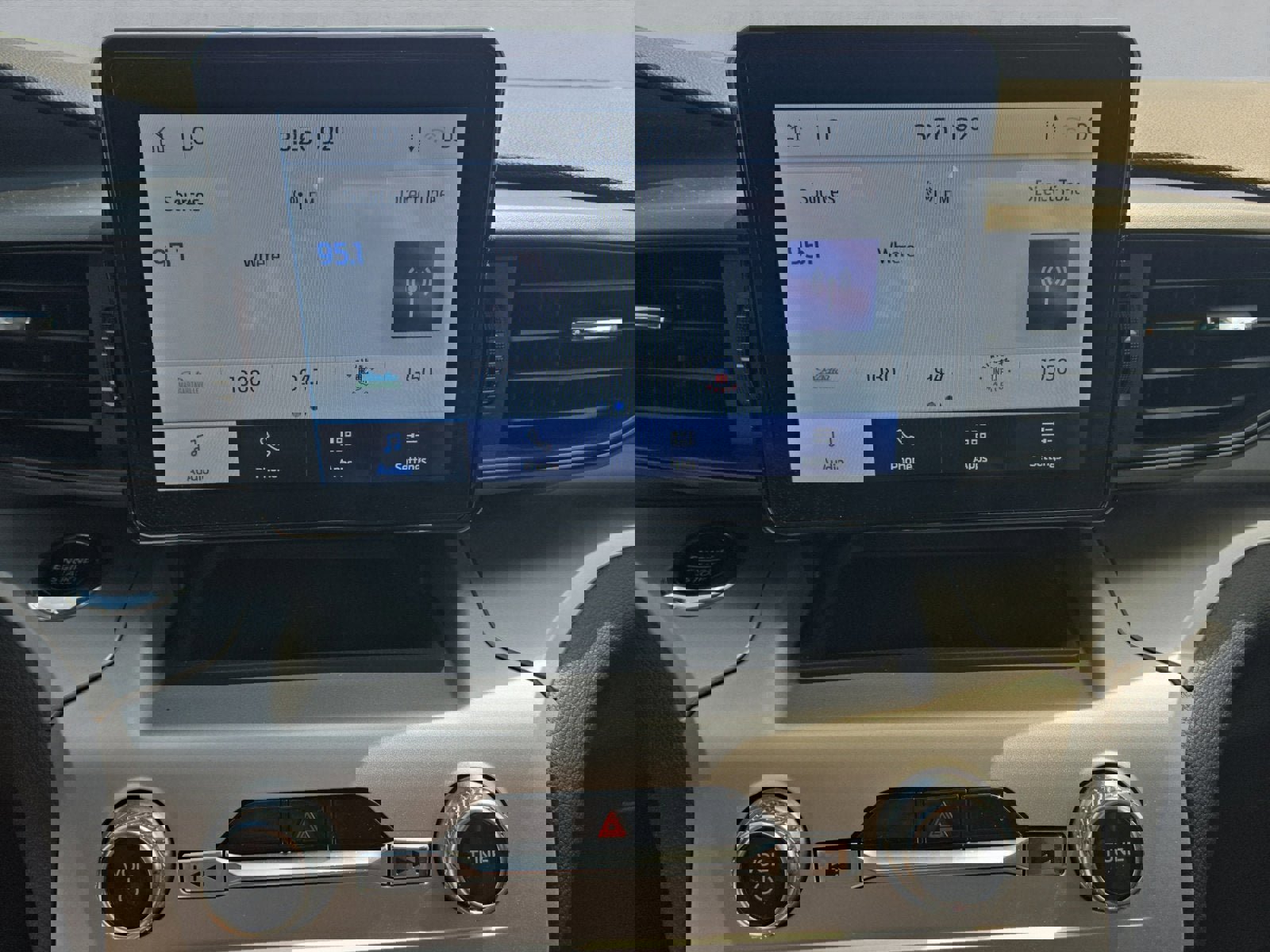 Certified 2022 Ford Explorer XLT image 18