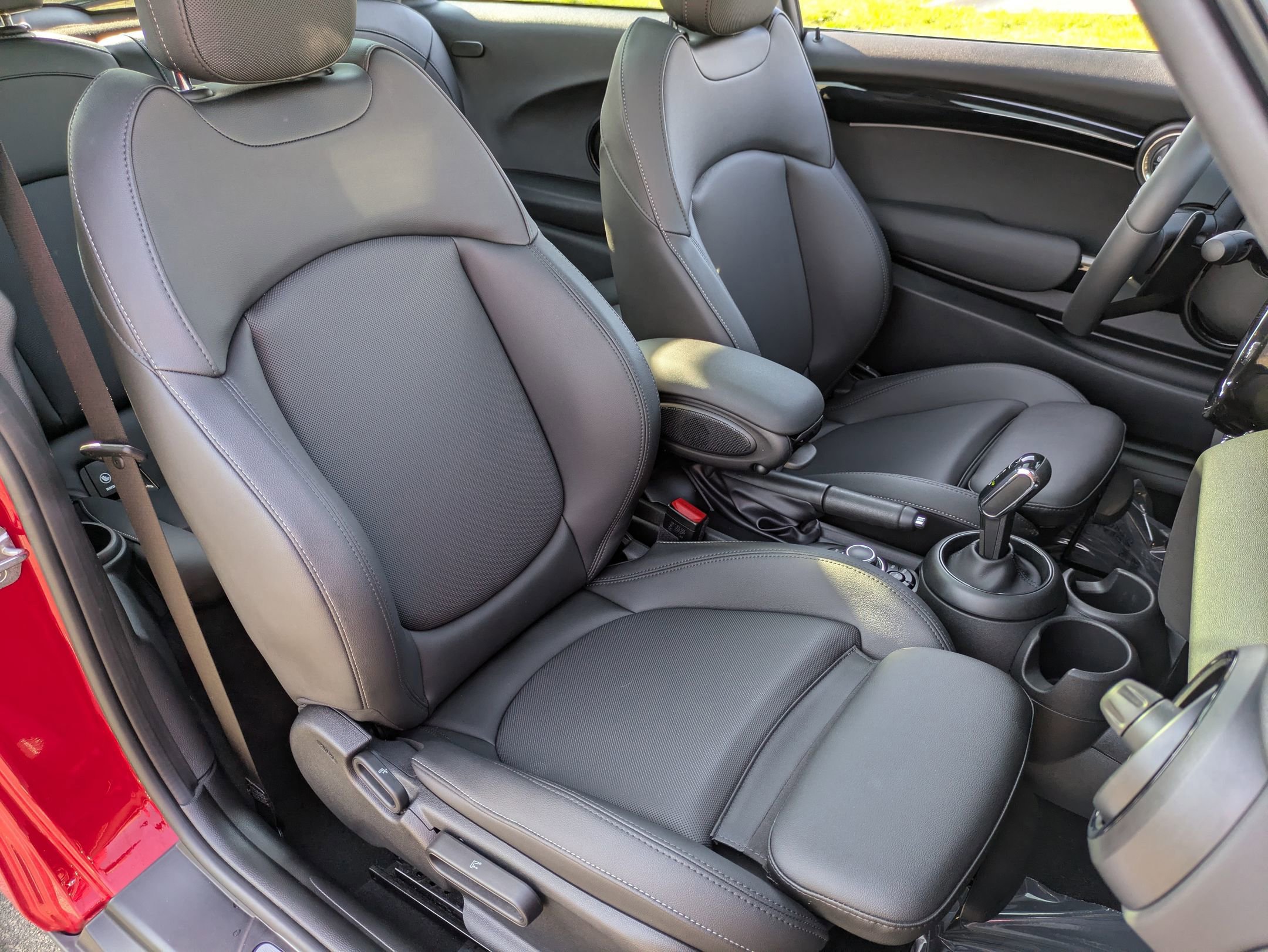 Used 2023 MINI Cooper S w/ Premium Package image 35