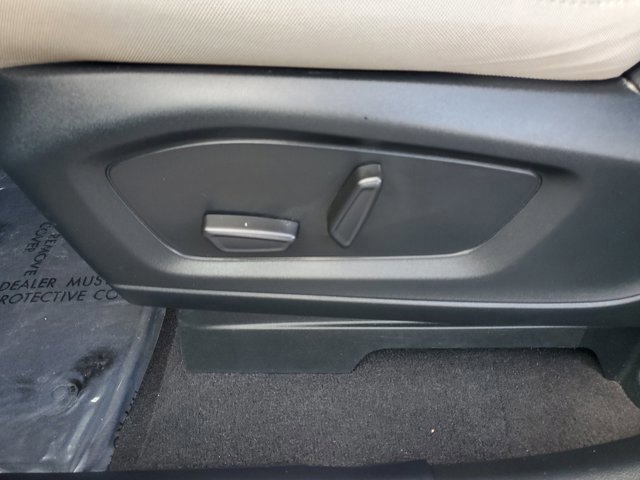 Certified 2024 Ford Explorer 2WD image 16