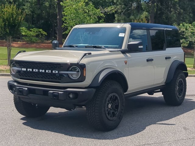 Certified 2025 Ford Bronco Badlands AWD/4WD image 8