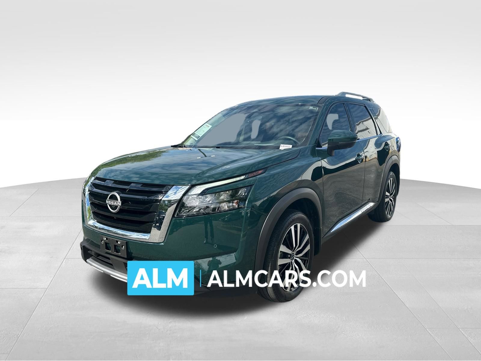 Used 2025 Nissan Pathfinder Platinum