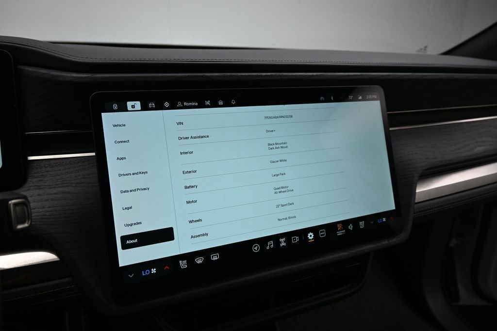 Used 2024 Rivian R1S Adventure AWD/4WD image 12