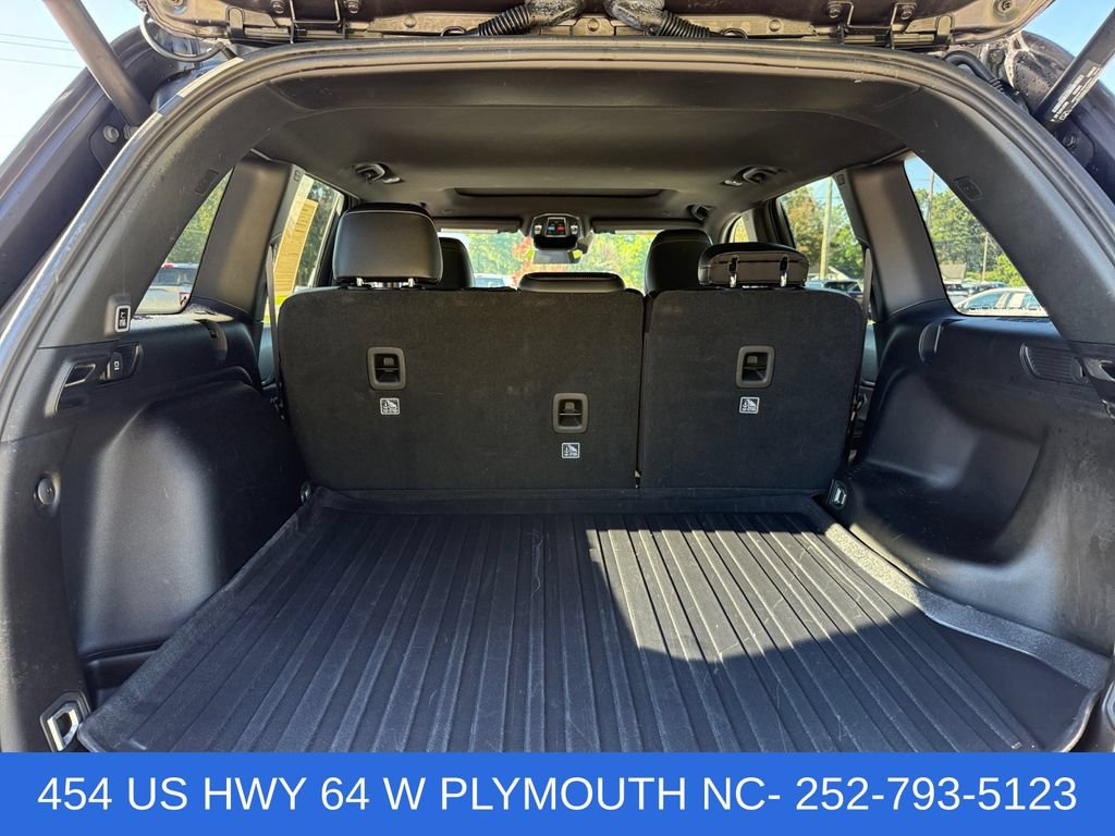 Used 2025 Jeep Grand Cherokee Altitude AWD/4WD image 22