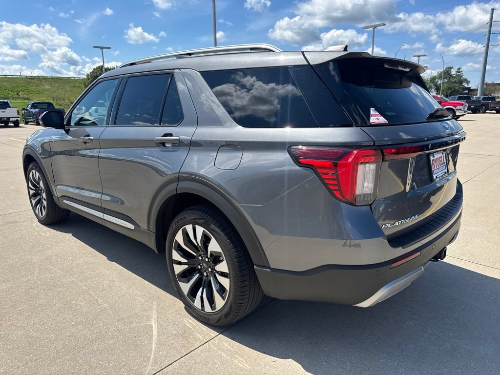 Certified 2025 Ford Explorer Platinum w/ LUX Leather Package AWD/4WD image 18