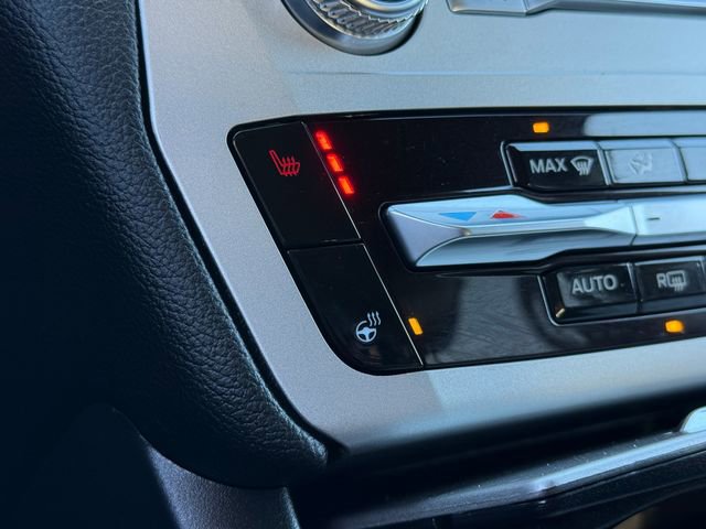 Certified 2022 Ford Explorer XLT w/ Equipment Group 202A image 21