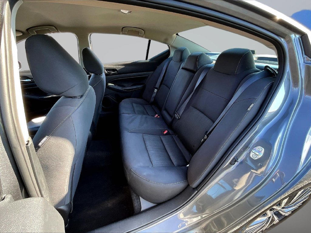 Used 2025 Nissan Altima 2.5 SV FWD image 24