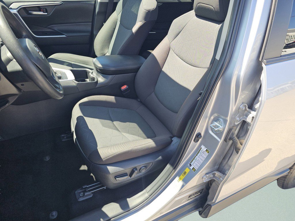 Used 2024 Toyota RAV4 XLE w/ Convenience Package AWD/4WD image 6