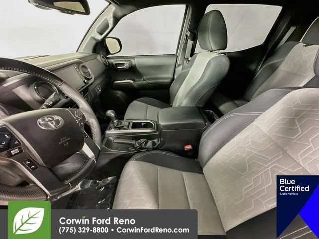 Used 2021 Toyota Tacoma TRD Off-Road w/ Technology Package AWD/4WD image 24