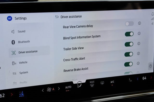 Certified 2025 Ford Expedition Platinum w/ Driver's Package image 40