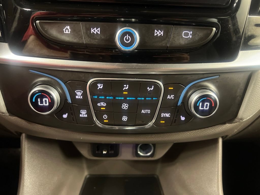 Used 2018 Chevrolet Traverse LT FWD image 18