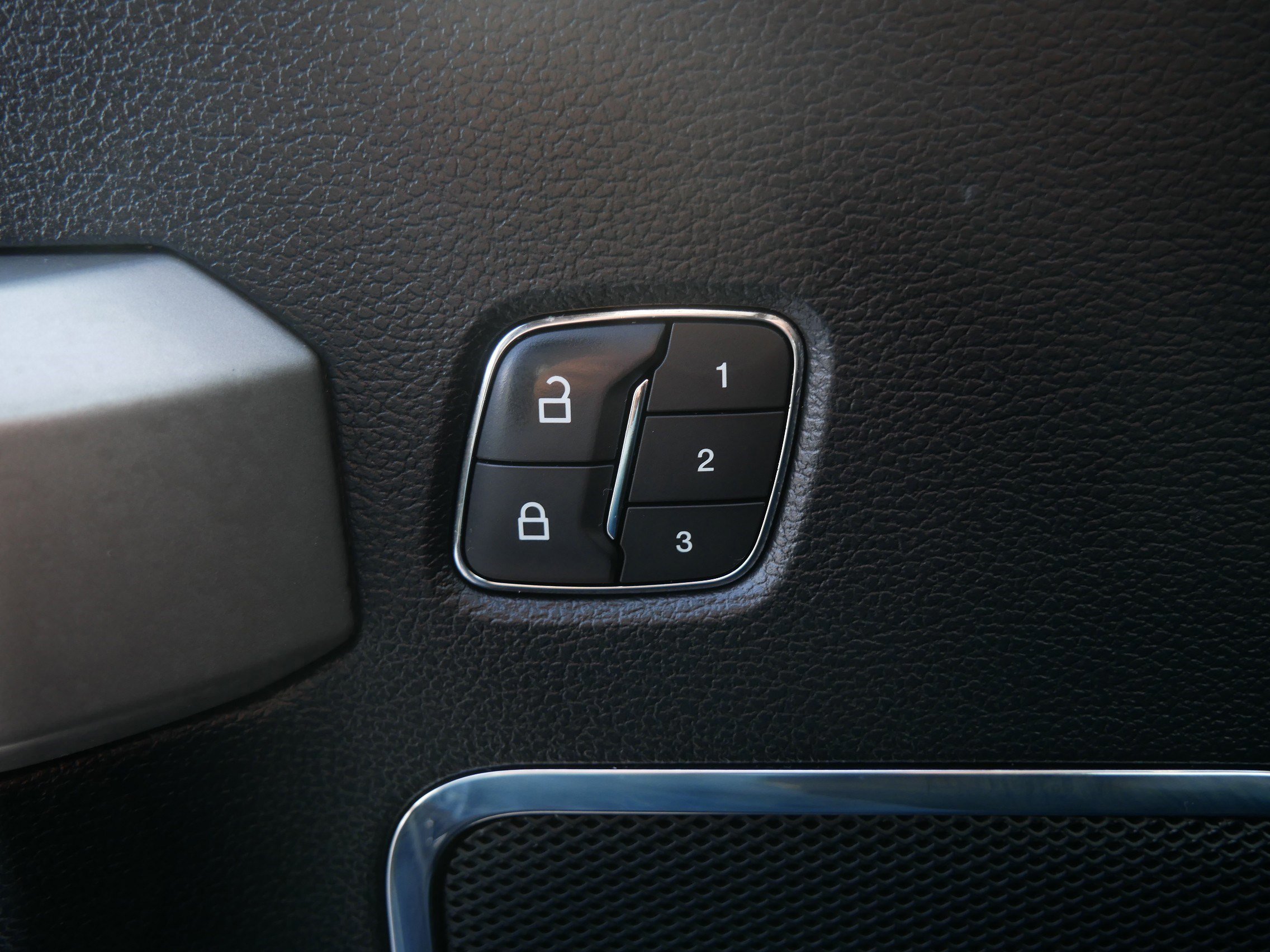 Certified 2018 Ford F150 Lariat w/ Max Trailer Tow Package image 27