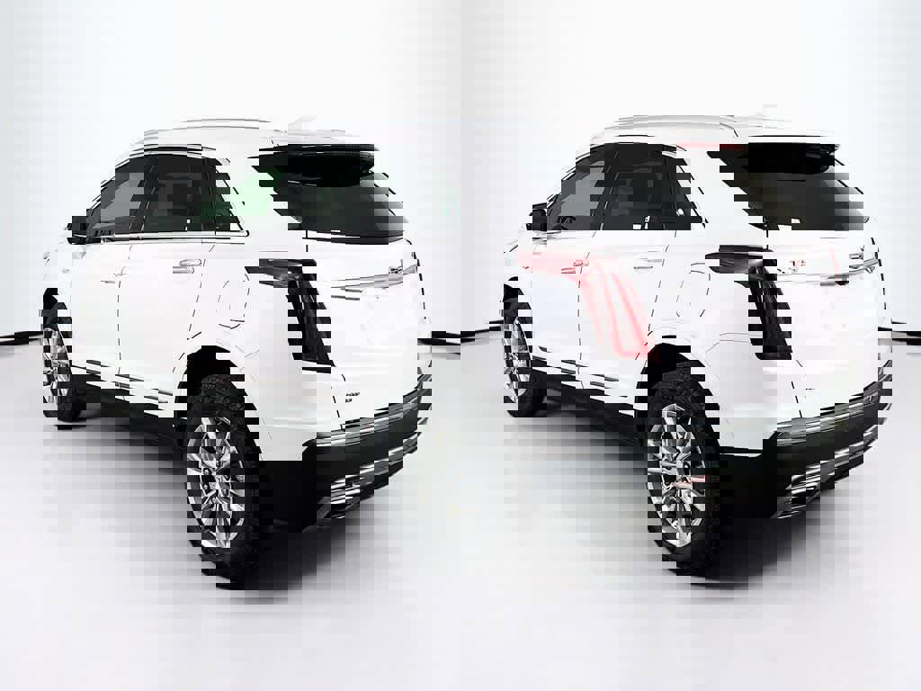 Used 2022 Cadillac XT5 Premium Luxury image 3