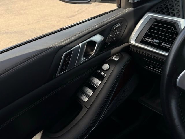 Used 2024 BMW ALPINA XB7 image 27