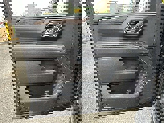 Used 2024 Chevrolet Tahoe Premier image 18