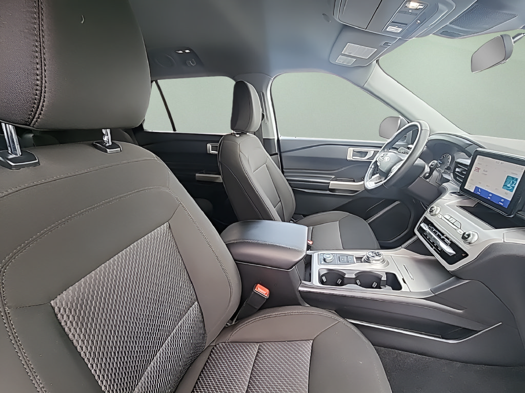 Certified 2024 Ford Explorer XLT AWD/4WD image 18