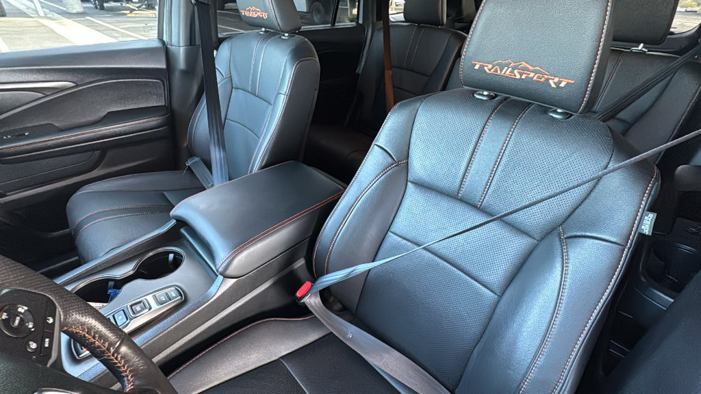 Used 2025 Honda Passport TrailSport image 22
