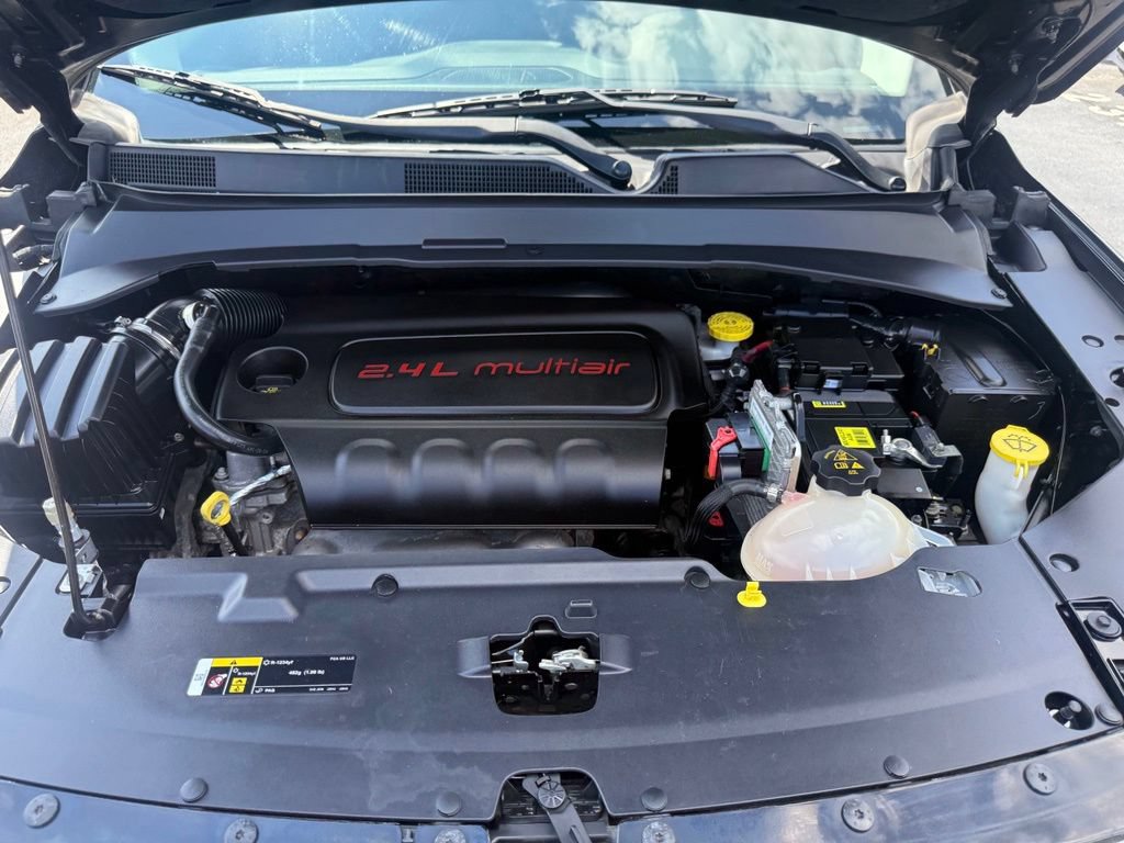 Used 2018 Jeep Compass Latitude AWD/4WD image 60