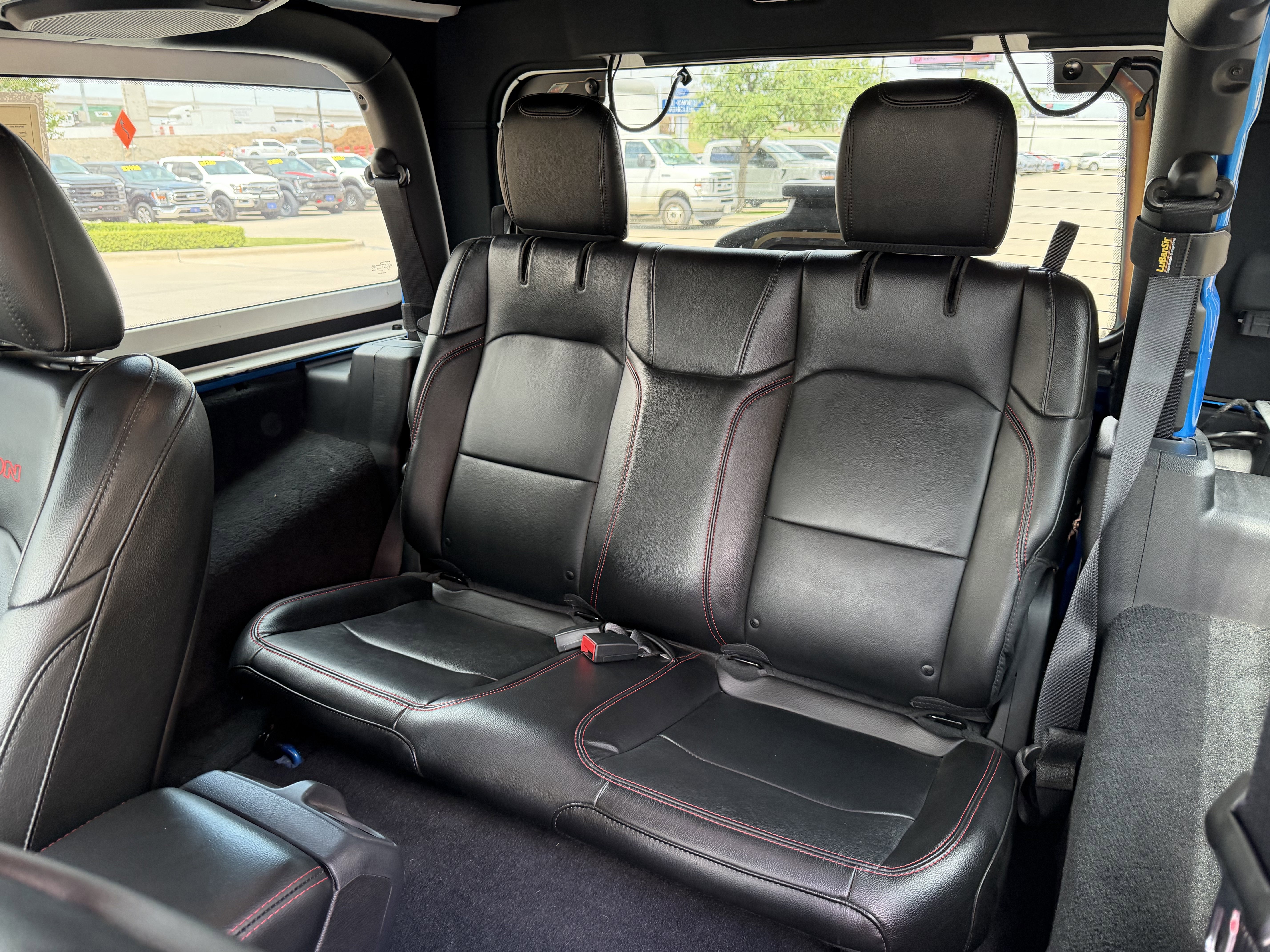 Used 2021 Jeep Wrangler Rubicon AWD/4WD image 32