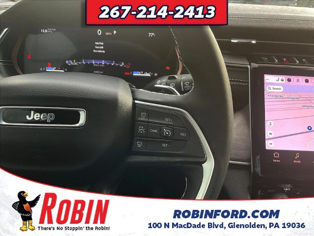 Used 2025 Jeep Grand Cherokee Limited AWD/4WD image 14