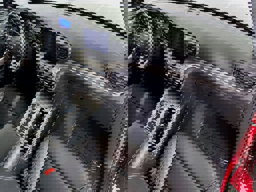 Certified 2022 Ford Explorer XLT w/ Equipment Group 202A image 33