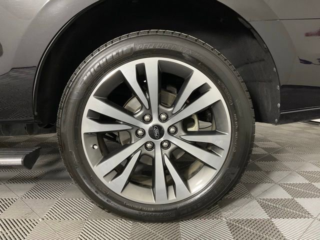 Certified 2021 Ford Expedition Platinum image 10