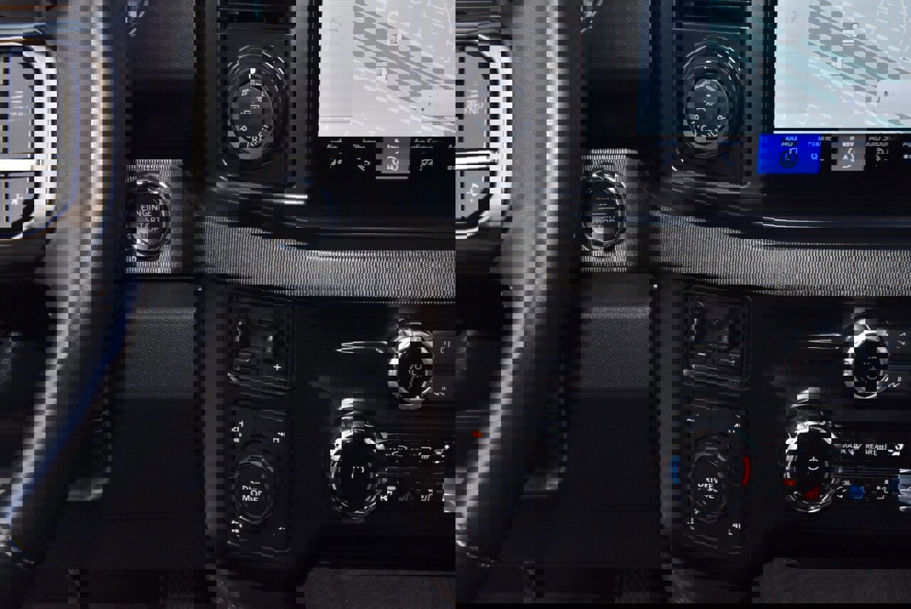 Certified 2024 Ford F250 Platinum image 32