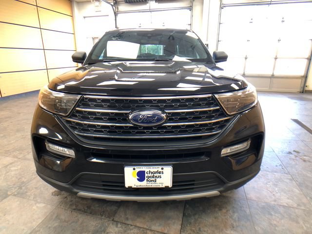 Certified 2020 Ford Explorer XLT w/ Equipment Group 202A AWD/4WD image 2