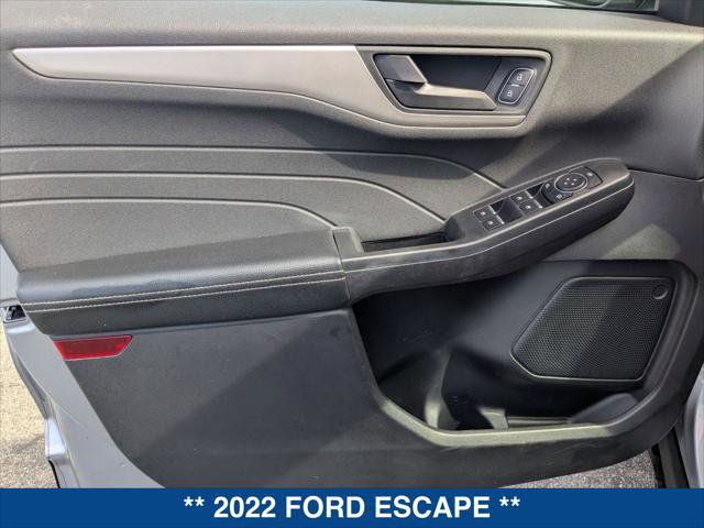 Certified 2022 Ford Escape SE w/ SE Sport Appearance Package image 10