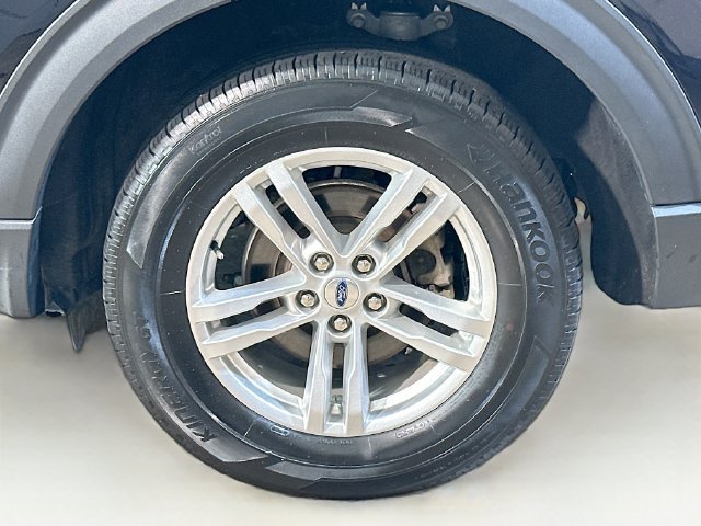 Certified 2023 Ford Explorer XLT w/ Equipment Group 202A AWD/4WD image 7
