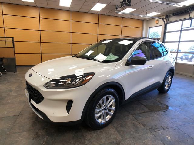 Certified 2022 Ford Escape SE w/ Convenience Package FWD image 3